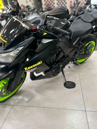 KAWASAKI-Z1000-2010