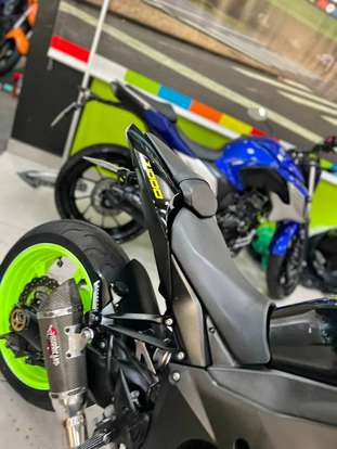 KAWASAKI-Z1000 KAWASAKI-Z1000-2010