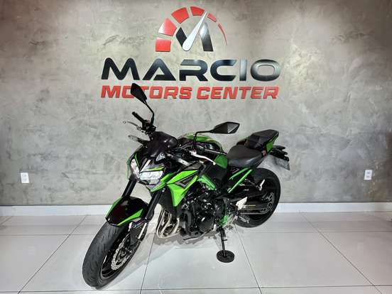 KAWASAKI-Z900-2022