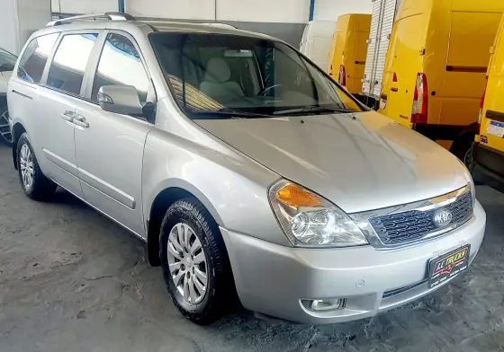 KIA CARNIVAL 3.5 EX V6 24V GASOLINA 4P AUTOMÁTICO KIA CARNIVAL 3.5 EX V6 24V GASOLINA 4P AUTOMÁTICO