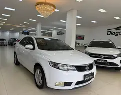 KIA CERATO 1.6 EX3 SEDAN 16V GASOLINA 4P MANUAL KIA CERATO 1.6 EX3 SEDAN 16V GASOLINA 4P MANUAL