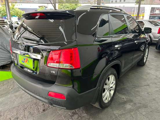 KIA-SORENTO-3.5 V6 GASOLINA EX 7L 4WD AUTOMÁTICO KIA-SORENTO-2012
