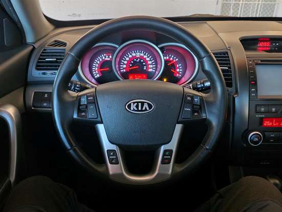 KIA-SORENTO-3.5 EX2 V6 4X4 24V GASOLINA 4P AUTOMÁTICO KIA-SORENTO-2012