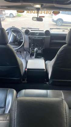 LAND ROVER-DEFENDER-2009