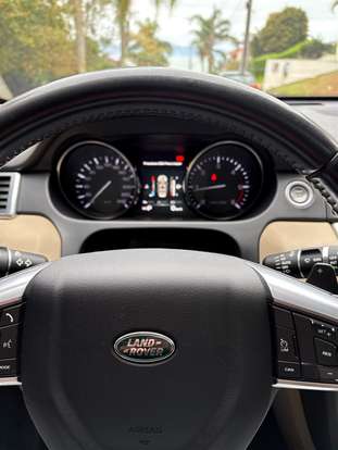 LAND ROVER-DISCOVERY SPORT-2016