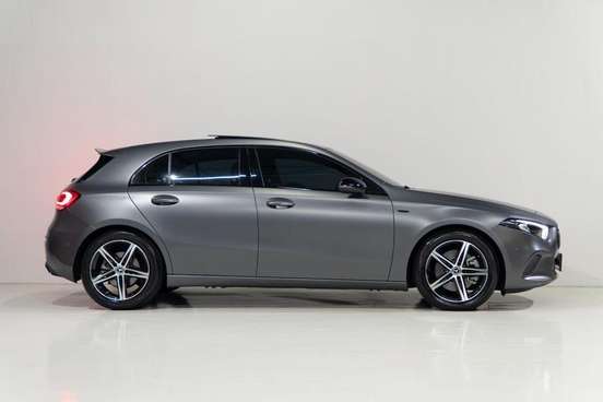 MERCEDES-BENZ-A 250-2018