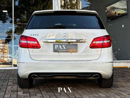 MERCEDES-BENZ-B 200-1.6 SPORT TURBO GASOLINA 4P AUTOMÁTICO MERCEDES-BENZ-B 200-2014