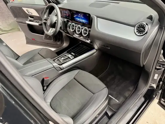 MERCEDES-BENZ-GLA 200-2026