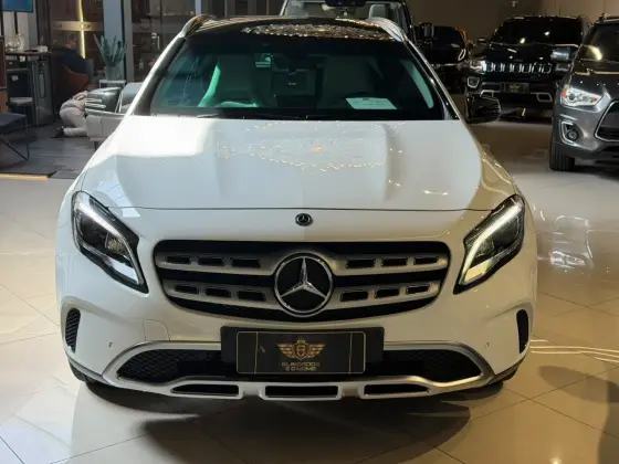 MERCEDES-BENZ GLA 200 1.6 CGI FLEX ADVANCE 7G-DCT MERCEDES-BENZ GLA 200 1.6 CGI FLEX ADVANCE 7G-DCT