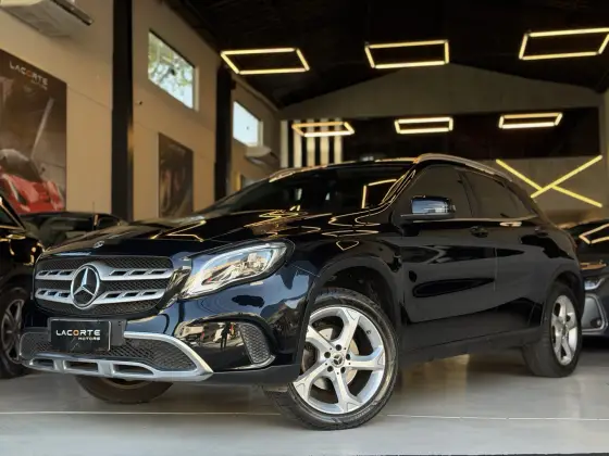 MERCEDES-BENZ GLA 200 1.6 CGI FLEX ADVANCE 7G-DCT MERCEDES-BENZ GLA 200 1.6 CGI FLEX ADVANCE 7G-DCT