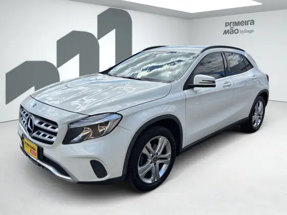 MERCEDES-BENZ GLA 200 1.6 CGI FLEX STYLE 7G-DCT MERCEDES-BENZ GLA 200 1.6 CGI FLEX STYLE 7G-DCT