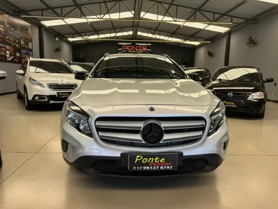 MERCEDES-BENZ GLA 200 1.6 CGI STYLE 16V TURBO FLEX 4P AUTOMÁTICO MERCEDES-BENZ GLA 200 1.6 CGI STYLE 16V TURBO FLEX 4P AUTOMÁTICO