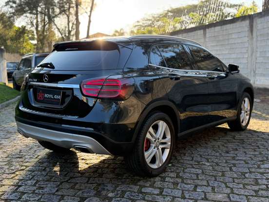 MERCEDES-BENZ-GLA 200-1.6 CGI ENDURO 16V TURBO FLEX 4P AUTOMÁTICO MERCEDES-BENZ-GLA 200-2017