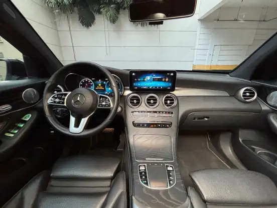 MERCEDES-BENZ-GLC 300-2020