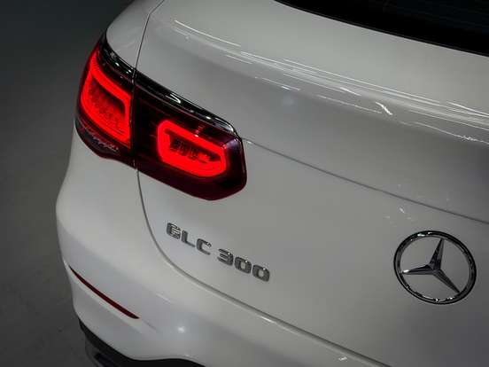 MERCEDES-BENZ-GLC 300-2.0 CGI GASOLINA COUPÉ 4MATIC 9G-TRONIC MERCEDES-BENZ-GLC 300-2021
