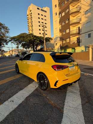 MERCEDES-BENZ-A 35 AMG-2019