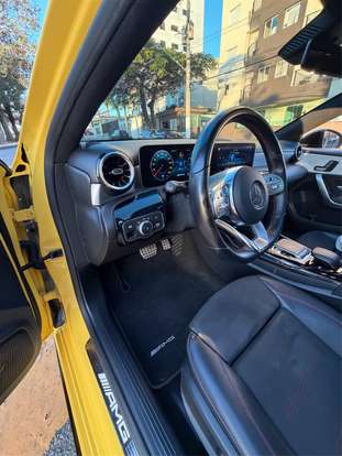 MERCEDES-BENZ-A 35 AMG-2019