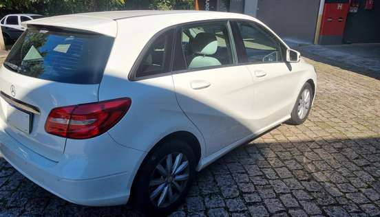 MERCEDES-BENZ-B 200-2013