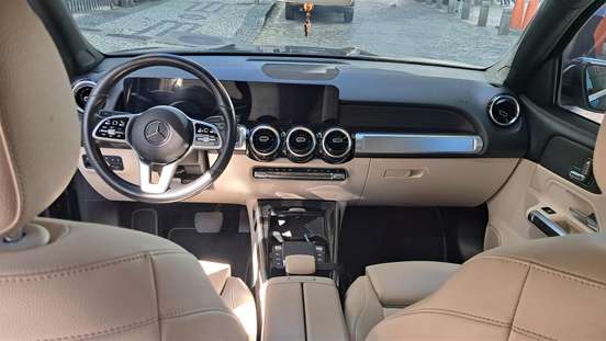 MERCEDES-BENZ-GLB 200-2021