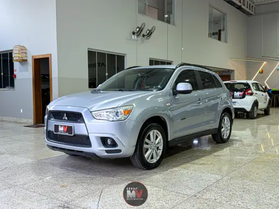 MITSUBISHI ASX 2.0 4X2 16V GASOLINA 4P AUTOMÁTICO MITSUBISHI ASX 2.0 4X2 16V GASOLINA 4P AUTOMÁTICO