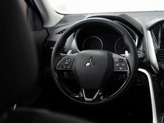 MITSUBISHI-ECLIPSE CROSS-1.5 MIVEC TURBO GASOLINA HPE-S S-AWC CVT MITSUBISHI-ECLIPSE CROSS-2024