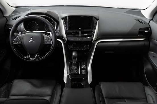 MITSUBISHI-ECLIPSE CROSS-2024