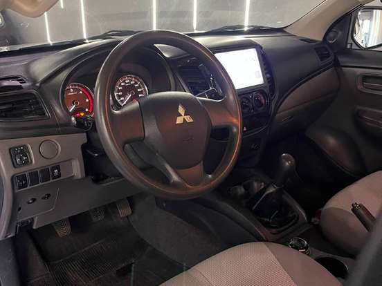 MITSUBISHI-L200 TRITON-2.4 16V TURBO DIESEL GL CD 4X4 MANUAL MITSUBISHI-L200 TRITON-2022