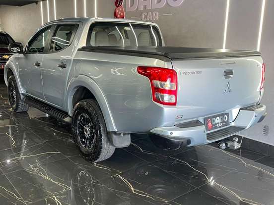 MITSUBISHI-L200 TRITON-2.4 16V TURBO DIESEL GL CD 4X4 MANUAL MITSUBISHI-L200 TRITON-2022