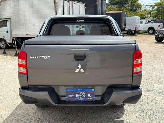 MITSUBISHI-L200 TRITON-2.4 16V TURBO DIESEL SPORT GLS CD 4P 4X4 AUTOMÁTICO MITSUBISHI-L200 TRITON-2020