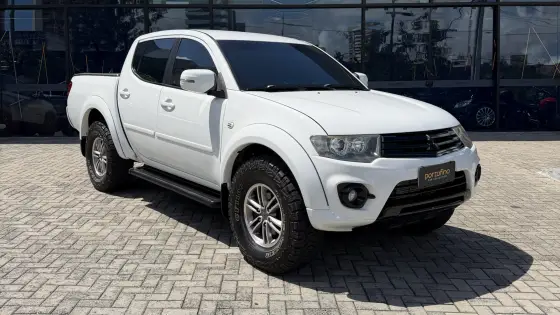 MITSUBISHI L200 TRITON 3.2 HPE 4X4 CD 16V TURBO INTERCOOLER DIESEL 4P AUTOMÁTICO MITSUBISHI L200 TRITON 3.2 HPE 4X4 CD 16V TURBO INTERCOOLER DIESEL 4P AUTOMÁTICO