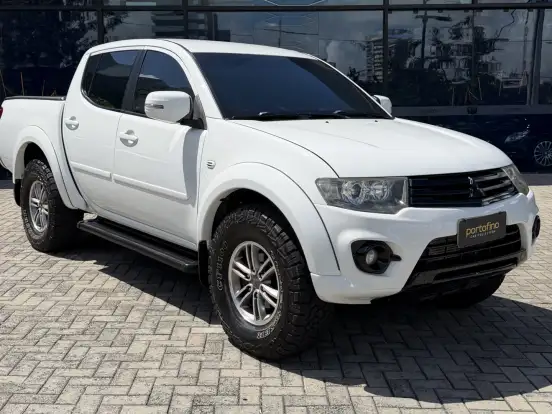 MITSUBISHI-L200 TRITON-3.2 HPE 4X4 CD 16V TURBO INTERCOOLER DIESEL 4P AUTOMÁTICO MITSUBISHI-L200 TRITON-2014