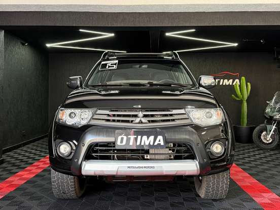 MITSUBISHI-L200 TRITON-3.5 HPE 4X4 CD V6 24V FLEX 4P AUTOMÁTICO MITSUBISHI-L200 TRITON-2014