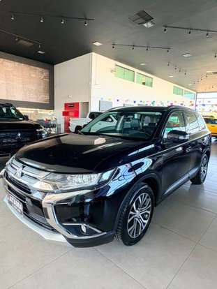 MITSUBISHI-OUTLANDER-2016
