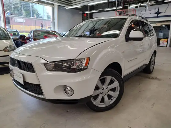 MITSUBISHI OUTLANDER 3.0 GT 4X4 V6 24V GASOLINA 4P AUTOMÁTICO