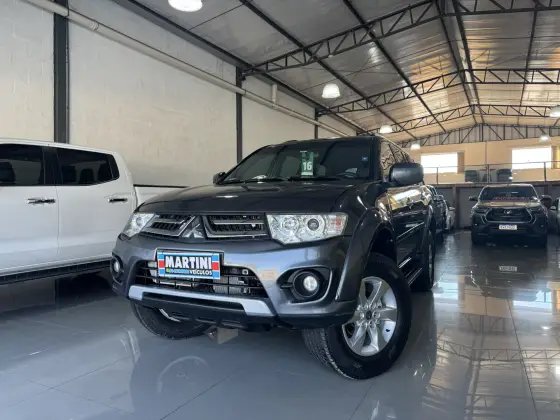 MITSUBISHI PAJERO 3.2 4X4 16V TURBO INTERCOOLER DIESEL 4P AUTOMÁTICO MITSUBISHI PAJERO 3.2 4X4 16V TURBO INTERCOOLER DIESEL 4P AUTOMÁTICO