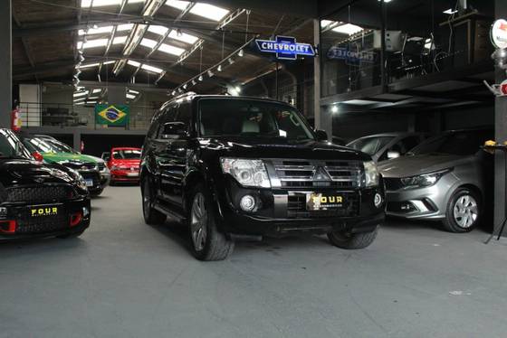 MITSUBISHI PAJERO FULL 3.2 HPE 4X4 16V TURBO INTERCOOLER DIESEL 4P AUTOMÁTICO