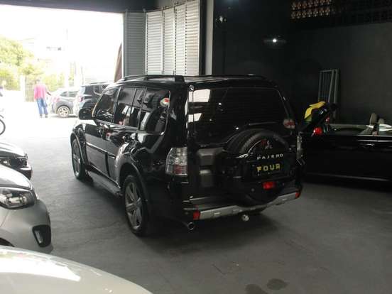 MITSUBISHI-PAJERO FULL-3.2 HPE 4X4 16V TURBO INTERCOOLER DIESEL 4P AUTOMÁTICO MITSUBISHI-PAJERO FULL-2013