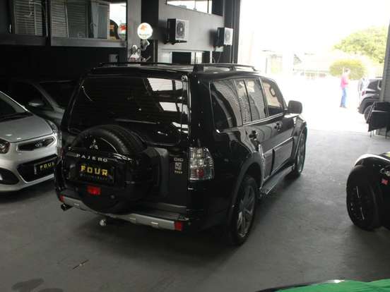 MITSUBISHI-PAJERO FULL-3.2 HPE 4X4 16V TURBO INTERCOOLER DIESEL 4P AUTOMÁTICO MITSUBISHI-PAJERO FULL-2013