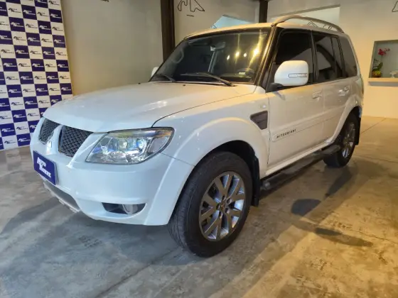 MITSUBISHI PAJERO TR4 2.0 4X2 16V 140CV FLEX 4P AUTOMÁTICO MITSUBISHI PAJERO TR4 2.0 4X2 16V 140CV FLEX 4P AUTOMÁTICO