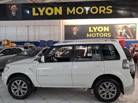 MITSUBISHI-PAJERO TR4-2.0 4X2 16V 140CV FLEX 4P AUTOMÁTICO MITSUBISHI-PAJERO TR4-2012