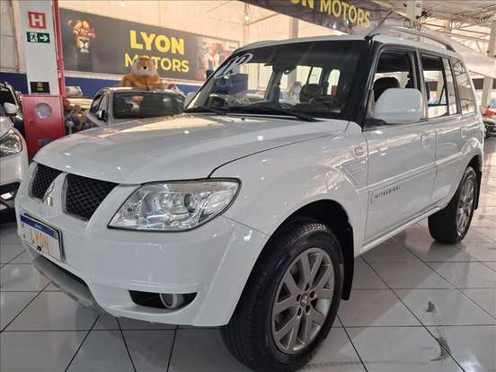 MITSUBISHI-PAJERO TR4-2.0 4X2 16V 140CV FLEX 4P AUTOMÁTICO MITSUBISHI-PAJERO TR4-2012