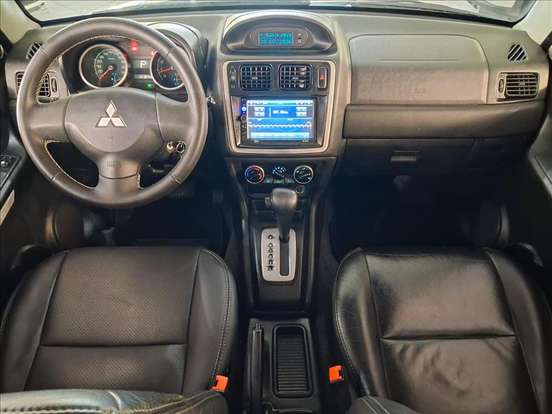 MITSUBISHI-PAJERO TR4-2.0 4X2 16V 140CV FLEX 4P AUTOMÁTICO MITSUBISHI-PAJERO TR4-2012