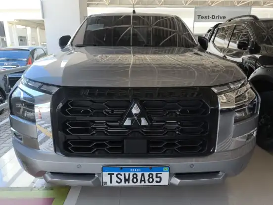 MITSUBISHI-TRITON-2.4 BITURBO DIESEL CD HPE-S 4X4 AUTOMÁTICO MITSUBISHI-TRITON-2025