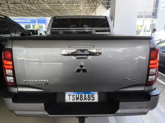 MITSUBISHI-TRITON-2.4 BITURBO DIESEL CD HPE-S 4X4 AUTOMÁTICO MITSUBISHI-TRITON-2025