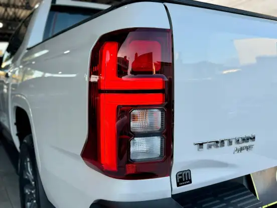 MITSUBISHI-TRITON-2.4 BITURBO DIESEL CD HPE-S 4X4 AUTOMÁTICO MITSUBISHI-TRITON-2025