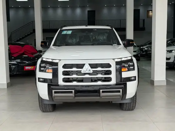 MITSUBISHI TRITON 2.4 BITURBO DIESEL CD KATANA 4X4 AUTOMÁTICO