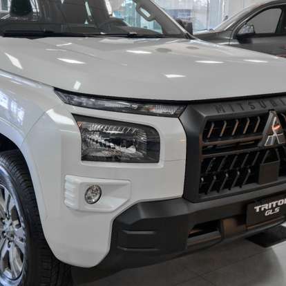 MITSUBISHI-TRITON-2026
