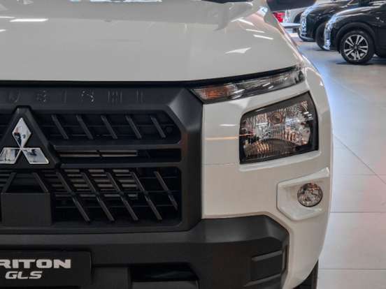 MITSUBISHI-TRITON-2.4 BITURBO DIESEL CD GLS 4X4 AUTOMÁTICO MITSUBISHI-TRITON-2026