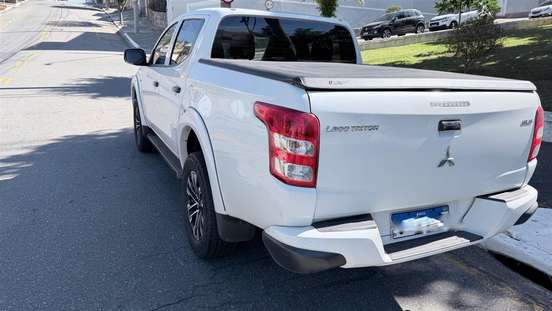 MITSUBISHI-L200 TRITON-2024