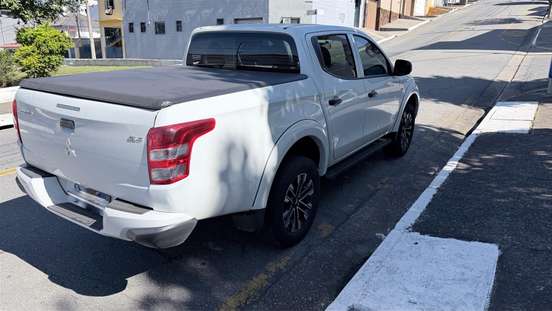 MITSUBISHI-L200 TRITON-2024